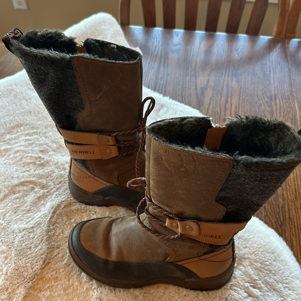 Merrel snow boots - Picture 2 of 10